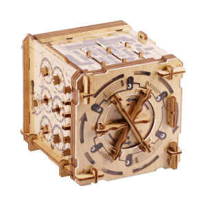 Cluebox - Escape Room in a Box. Cambridge Labyrinth