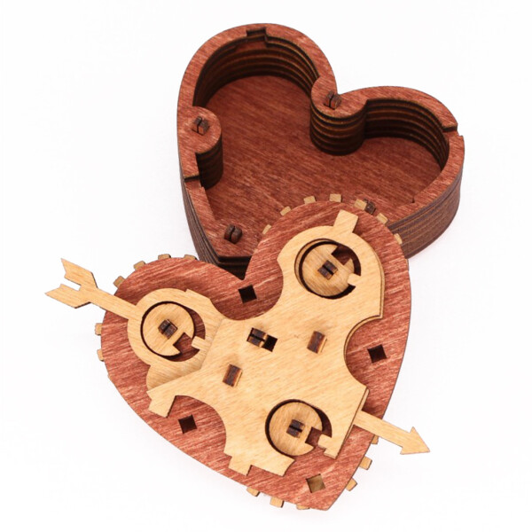 Tin Woodman's Heart. Wooden Kit. Mechanical wooden box, 19,99 €